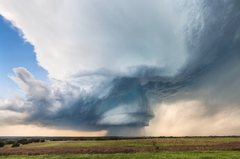 Картинка природа стихия туча поле торнадо