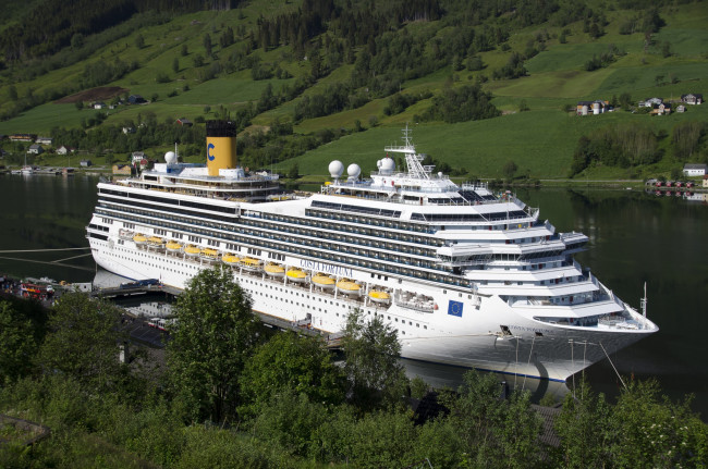 Обои картинки фото costa fortuna, корабли, лайнеры, круизный, лайнер