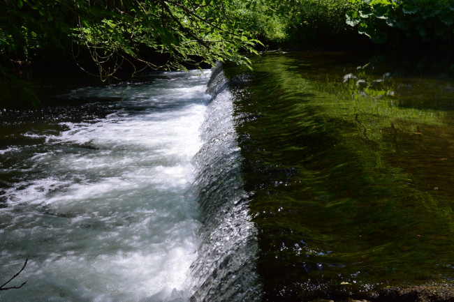 Обои картинки фото природа, водопады, деревья, река