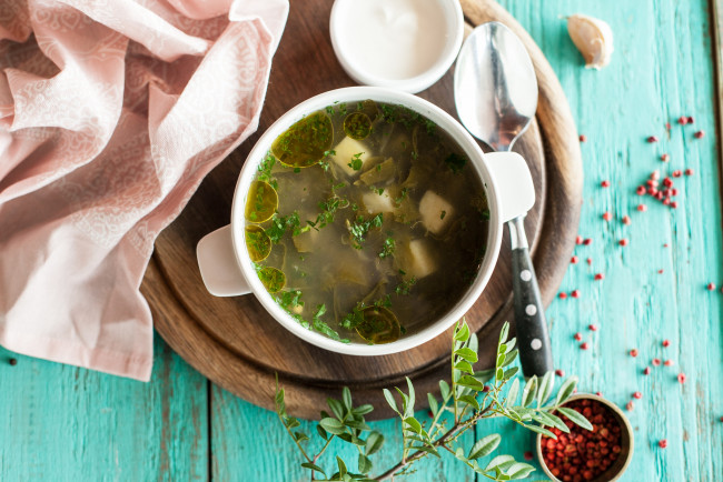 Обои картинки фото еда, первые блюда, первое, блюдо, суп, зелень