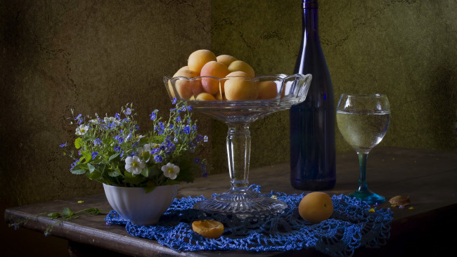 Обои картинки фото еда, натюрморт, цветы, абрикосы, вино