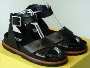 Картинка разное одежда +обувь +текстиль +экипировка босоножки обувь