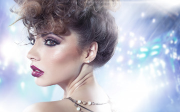 Картинка девушки -unsort+ лица +портреты кудри помада волосы губы тени ресницы макияж карие глаза фон