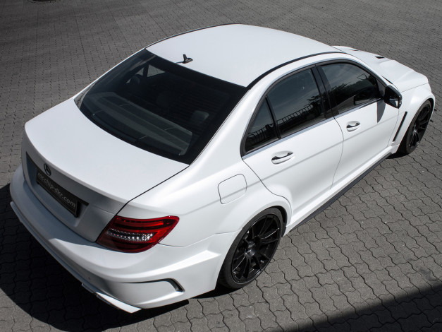 Обои картинки фото автомобили, mercedes-benz, светлый, 2014г, mcchip-dkr, w204, amg, c63