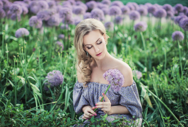 Обои картинки фото девушки, -unsort , блондинки, волосы, алиум