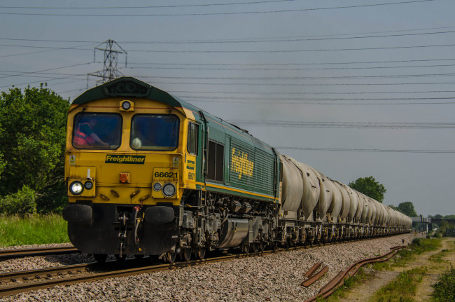 Обои картинки фото техника, поезда, состав, локомотив, рельсы, дорога, железная