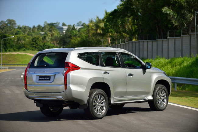 Обои картинки фото автомобили, mitsubishi, 2016, г, sport, pajero