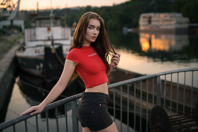 Обои картинки фото девушки, -unsort , брюнетки,  шатенки, девушка, взгляд, модель, брюнетка