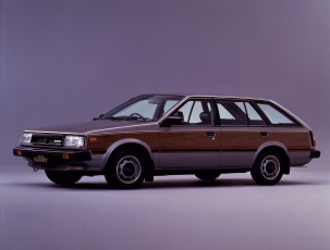 Картинка автомобили nissan datsun