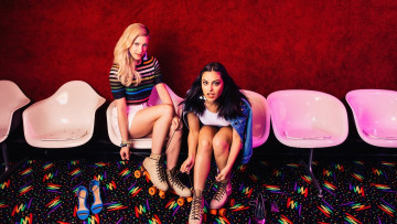 Картинка riverdale+ сериал+2017+–+ кино+фильмы сериал ривердэйл драма мелодрама криминал детектив лили рейнхарт камила мендес