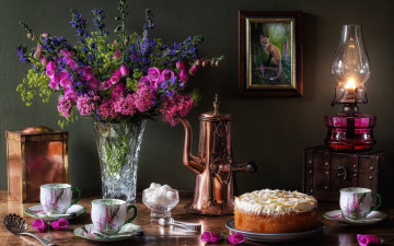 Картинка еда натюрморт торт сахар букет лампа