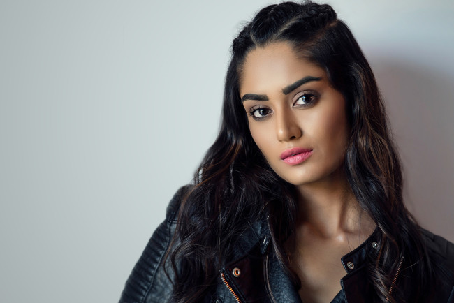 Обои картинки фото swetha gadad, девушки, - брюнетки,  шатенки, девушка