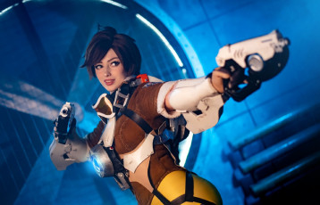 обоя девушки, мария давыдова , lady melamory, образ, косплей, костюм, наряд, оружие, решетка, вентилятор