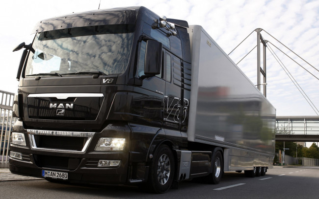 Обои картинки фото автомобили, man