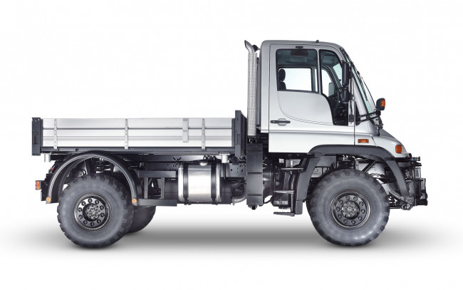 Обои картинки фото автомобили, mercedes, trucks