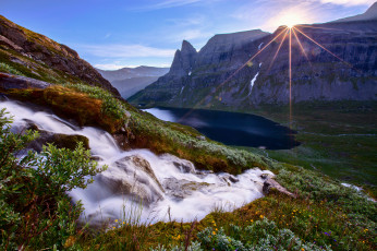 Картинка природа пейзажи восход озеро ручей горы norway норвегия