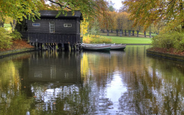 Картинка boats in autumn корабли лодки шлюпки парк река