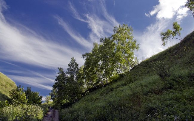 Обои картинки фото природа, дороги, небо, лето, дорога, пейзаж