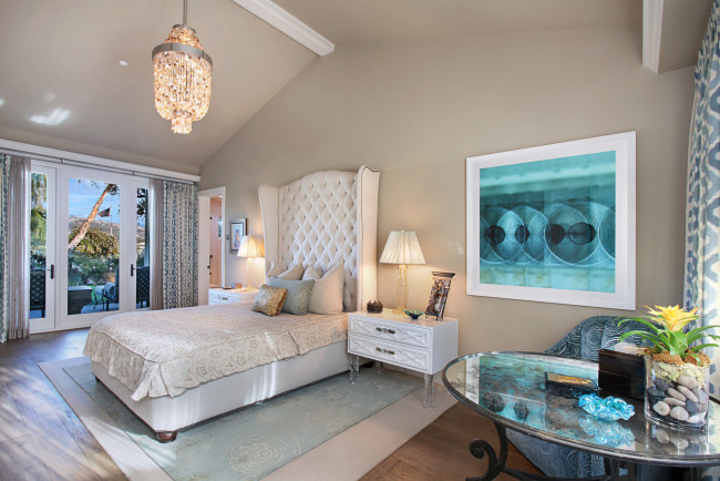 Обои картинки фото интерьер, спальня, столик, люстра, светильник, стиль