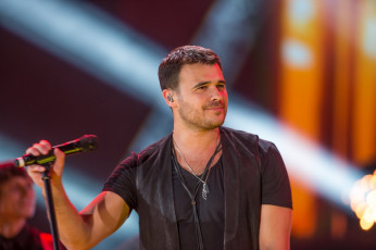 Картинка emin музыка -+другое наушник микрофон парень певец