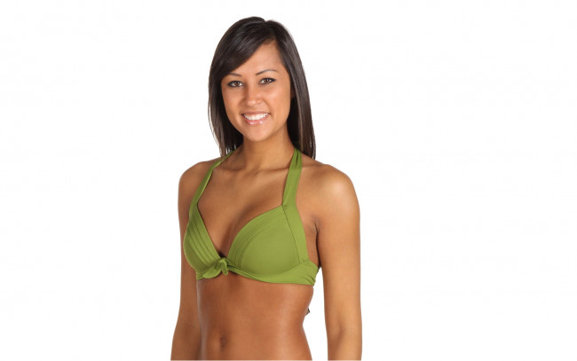 Обои картинки фото девушки, -unsort , брюнетки, темноволосые, купальник, модель, улыбка, брюнетка