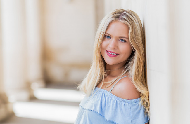 Обои картинки фото девушки, -unsort , блондинки,  светловолосые, лицо, взгляд