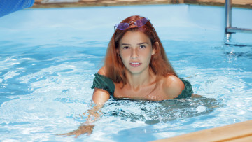 обоя agatha vega, девушки, agatha, vega, девушка, модель, поза, рыжеволосая, макияж, взгляд