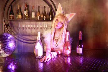 Картинка девушки kirdjava ари костюм уши бутылки стол шар