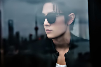 Картинка мужчины xiao+zhan лицо очки стекло окно