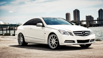 Картинка mercedes coupe автомобили benz германия подразделение daimler ag mercedes-benz грузовики автобусы двигатели легковые