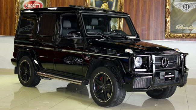 Обои картинки фото mercedes, автомобили, выставки, уличные, фото, германия, подразделение, daimler, ag, легковые, mercedes-benz, грузовики, автобусы, двигатели