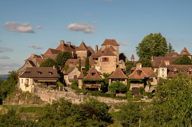 Обои картинки фото франция, лубрсак, города, здания, дома, деревья