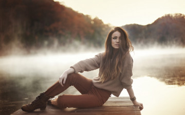 Картинка девушки -unsort+ брюнетки +шатенки поза пирсинг девушка