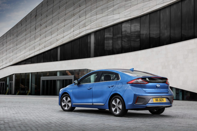 Обои картинки фото автомобили, hyundai, 2016г, ioniq, electric, uk-spec