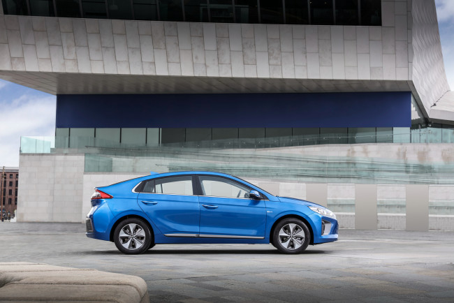 Обои картинки фото автомобили, hyundai, uk-spec, 2016г, electric, ioniq