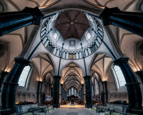 Картинка интерьер убранство +роспись+храма