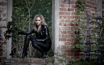 Картинка календари девушки проем взгляд кирпич стена