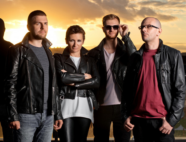 Обои картинки фото диана арбенина, музыка, ночные снайперы, певица, мужчина, женщина, группа