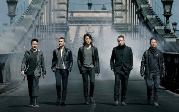 Картинка золотая+работа+ 2018 кино+фильмы huang+jin+xiong+di кадры из фильма золотая работа huang jin xiong di боевик криминал китай гонконг