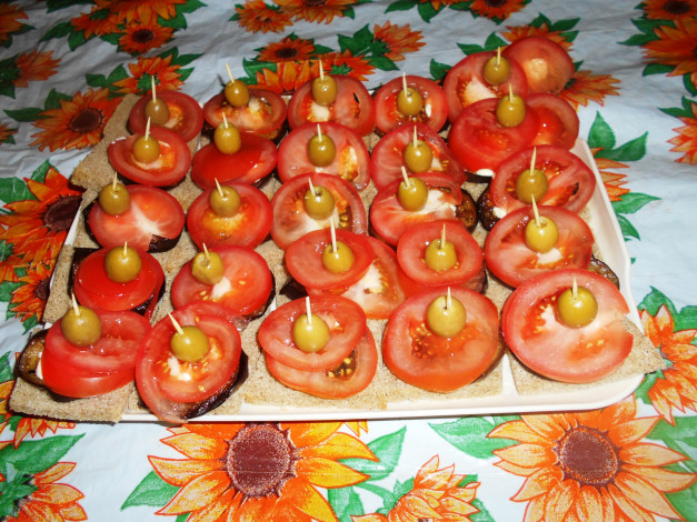 Обои картинки фото еда, бутерброды,  гамбургеры,  канапе, томаты, помидоры, хлеб