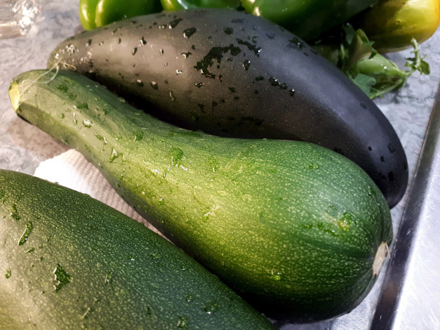 Обои картинки фото еда, кабачки,  цуккини,  патиссоны, цуккини