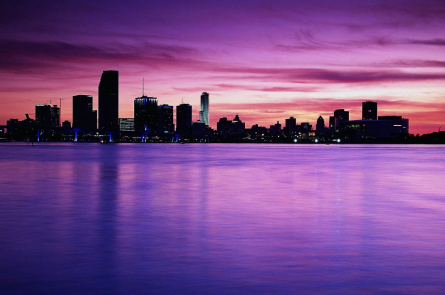 Обои картинки фото города, майами , сша, город, огни, заря, море