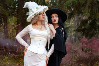 Картинка девушки юлия+огородникова образы косплей наряды костюмы подруги ведьмы платья шляпы осень лес дым
