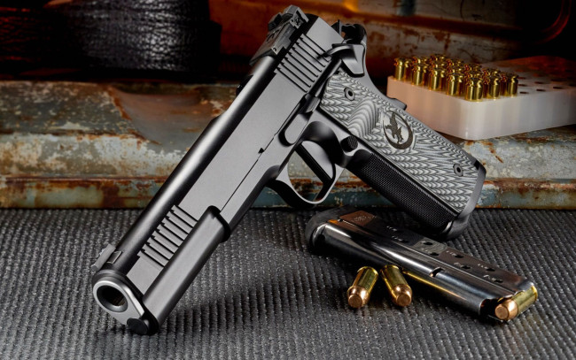 Обои картинки фото оружие, пистолеты, hawk