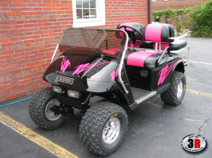 Картинка автомобили выставки уличные фото