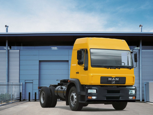 Обои картинки фото автомобили, man