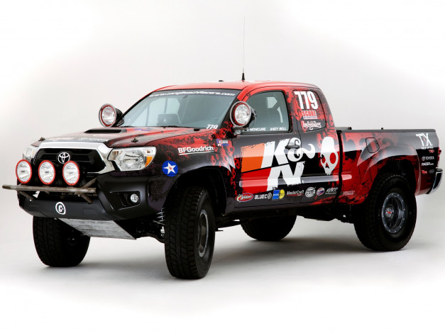 Обои картинки фото toyota, long, beach, racers, tacoma, автомобили, custom, pick, up