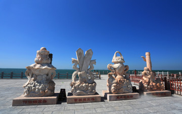 Картинка города памятники скульптуры арт объекты шаньдун