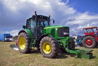 Картинка техника тракторы трактор