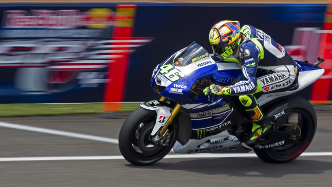 Обои картинки фото спорт, мотоспорт, экипировка, гонщик, байк, трасса